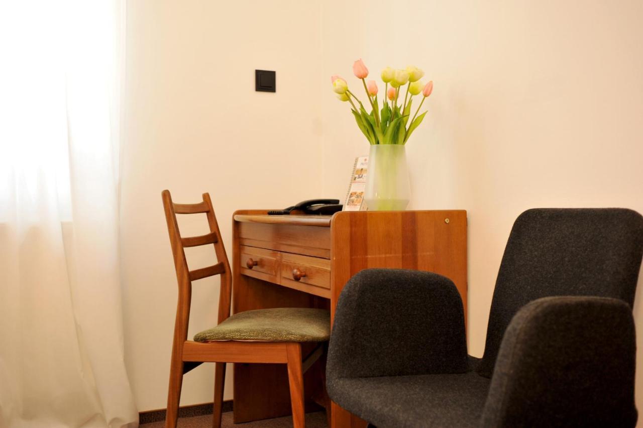 Hotel Protea Boleslawiec Boleslawiec  Extérieur photo