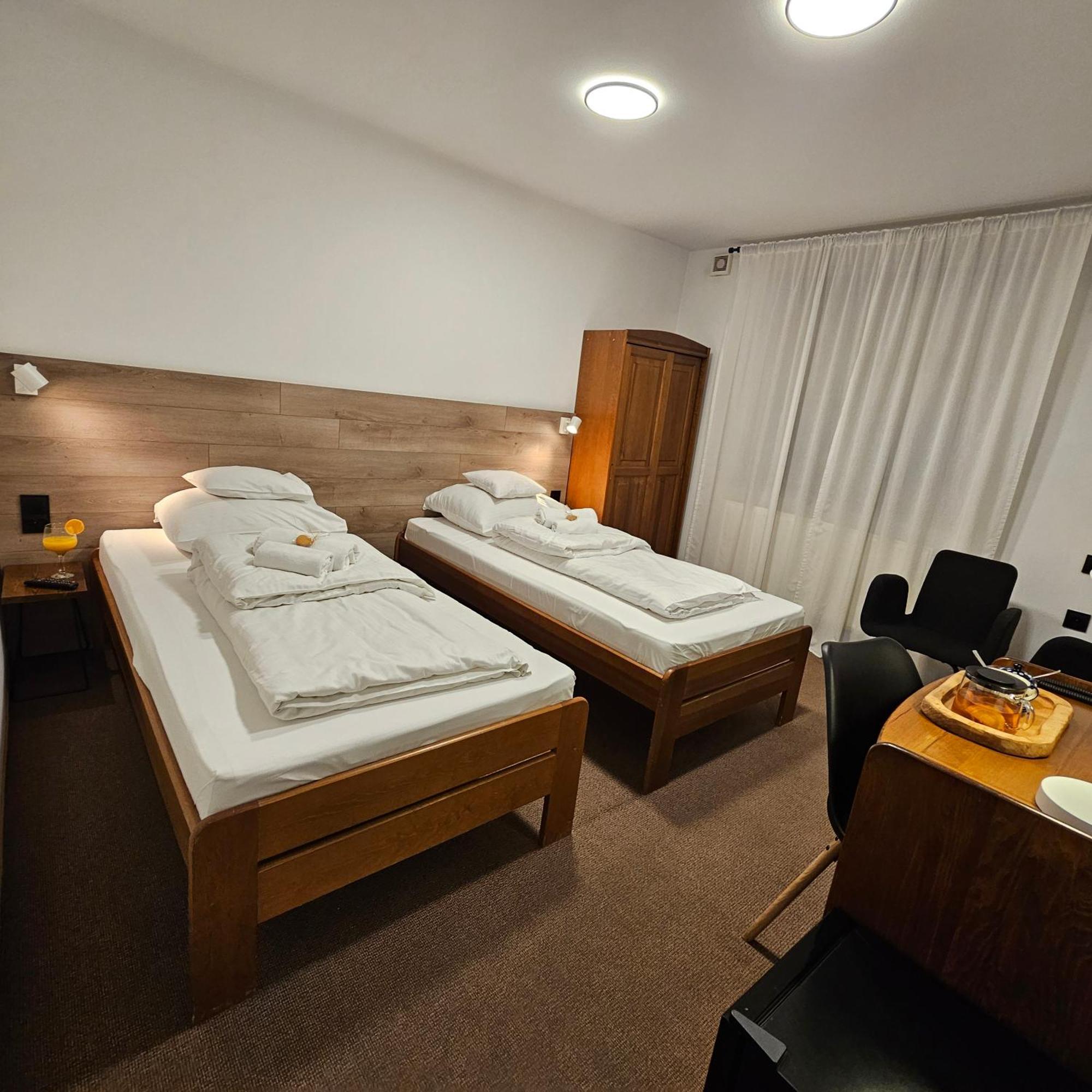 Hotel Protea Boleslawiec Boleslawiec  Extérieur photo